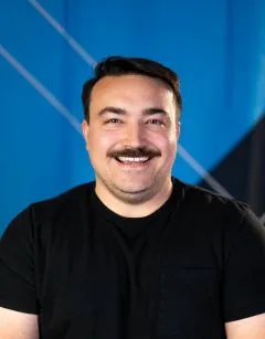 headshot of chris